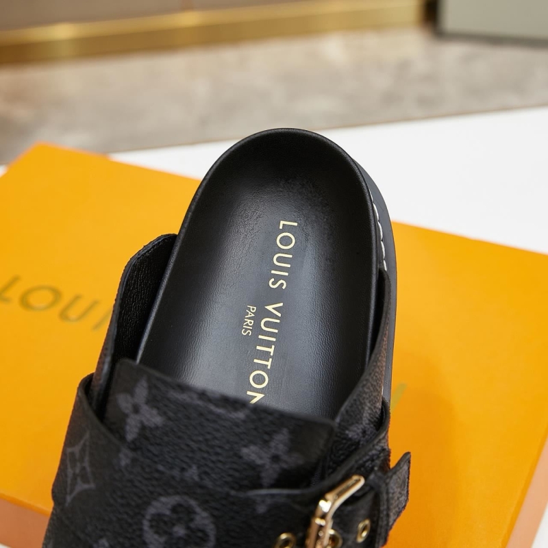 Louis Vuitton Slippers